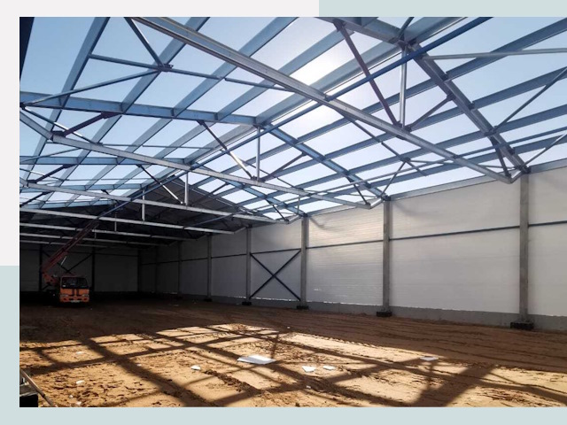 Строительство сенохранилищ в Людинове