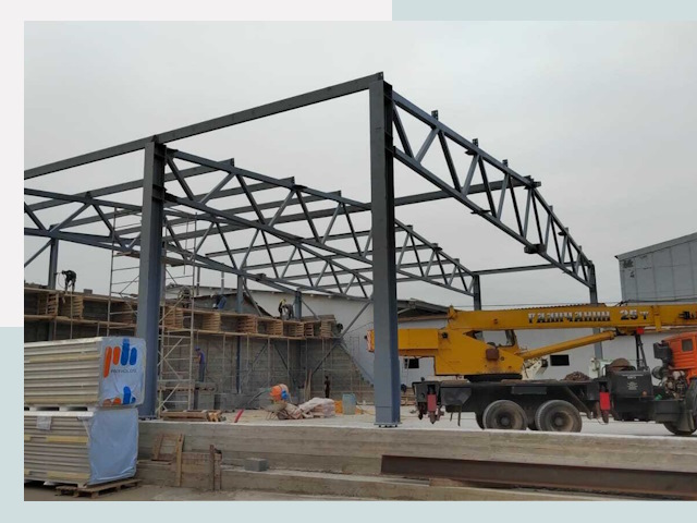 Строительство цехов в Людинове